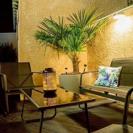 Le Petit Paradis Apartment *